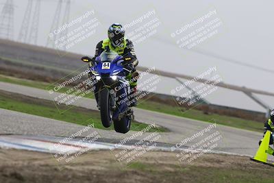 media/Nov-29-2025-TrackDaz (Sat) [[10ae2d9bce]]/B Group/Session 4 (Wheelie Bump)/